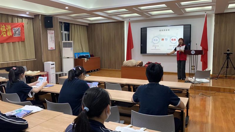 新员工管理培训加盟，如何选择合适机构？**